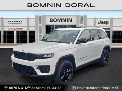 Used 2023 Jeep Grand Cherokee Altitude