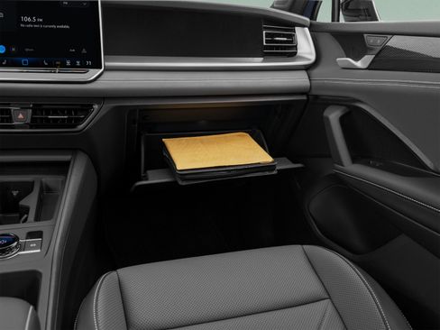 New 2026 Volkswagen Tiguan SE R-Line FWD image 29