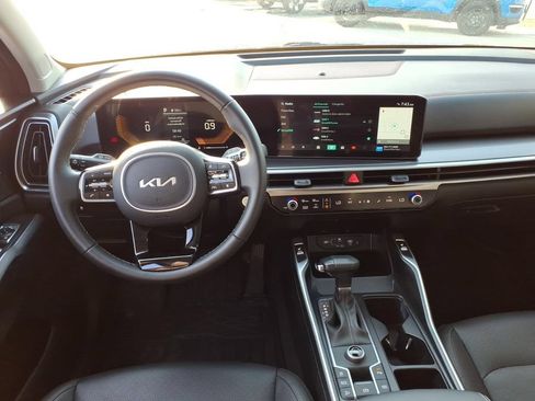 Used 2025 Kia Sorento S w/ Panoramic Sunroof Package FWD image 16