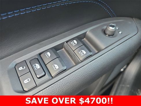 New 2025 Jeep Compass Latitude w/ Sun & Sound Group image 28