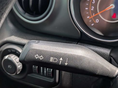 Used 2021 Jeep Wrangler Sport AWD/4WD image 20