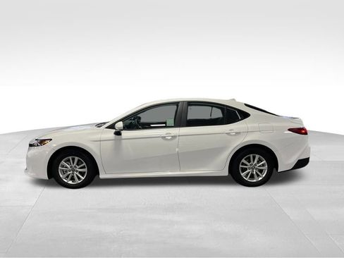 New 2026 Toyota Camry LE image 2