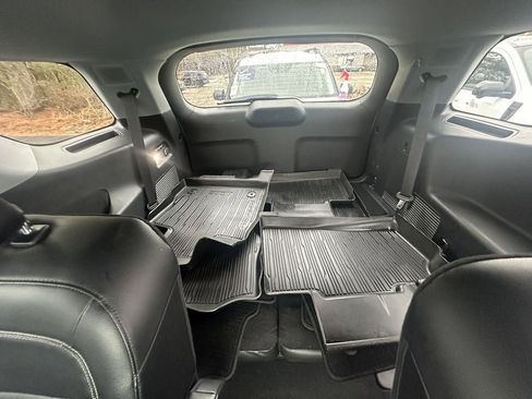 Used 2022 Ford Explorer Limited w/ Limited Technology Package image 9