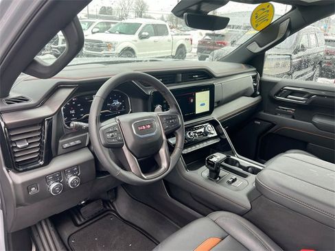 Used 2025 GMC Sierra 1500 AT4 w/ AT4 Premium Package image 10