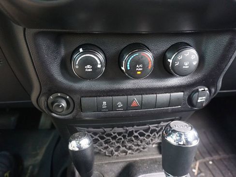 Used 2016 Jeep Wrangler Unlimited Sport AWD/4WD image 9