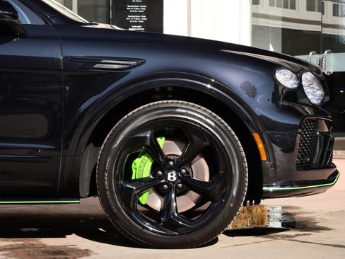 Used 2025 Bentley Bentayga AWD/4WD image 6
