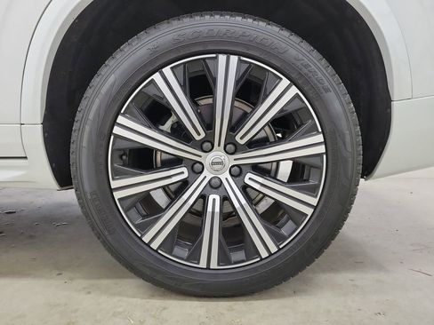 Used 2022 Volvo XC90 T6 Inscription w/ Advanced Package image 12