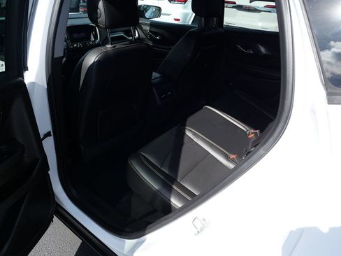 Used 2020 GMC Terrain SLT w/ Preferred Package FWD image 18