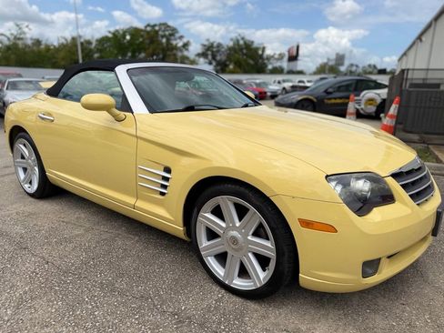 Used 2005 Chrysler Crossfire Limited image 7