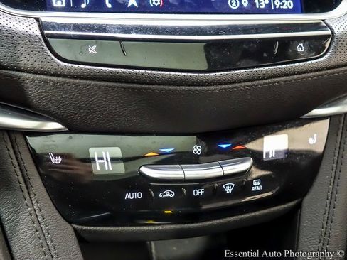 Certified 2025 Cadillac XT5 Premium Luxury image 17