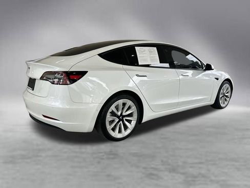 Used 2021 Tesla Model 3 Standard Range Plus RWD image 3