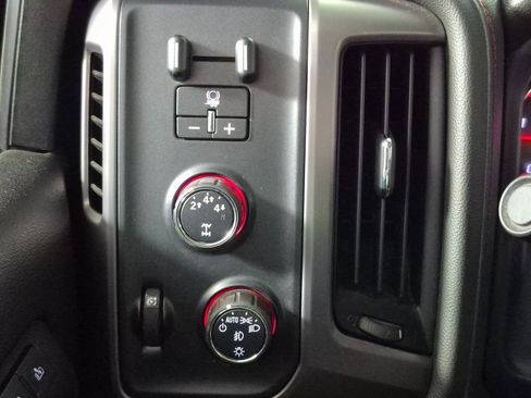 Used 2016 GMC Sierra 2500 SLT w/ Duramax Plus Package image 16