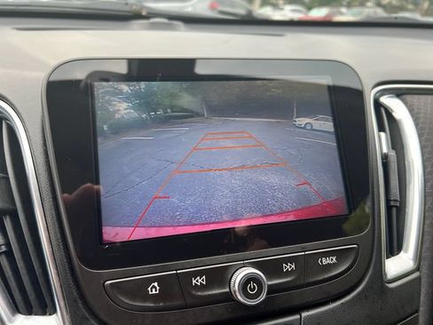Used 2016 Chevrolet Malibu LT FWD image 27