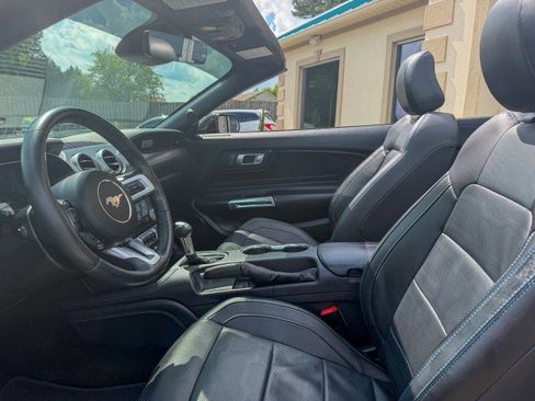 Used 2018 Ford Mustang Premium w/ Equipment Group 201A RWD image 5