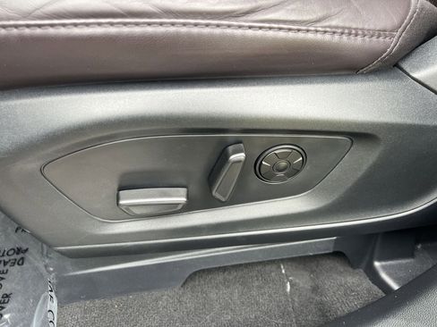 Used 2025 Ford Explorer Platinum w/ LUX Leather Package image 24