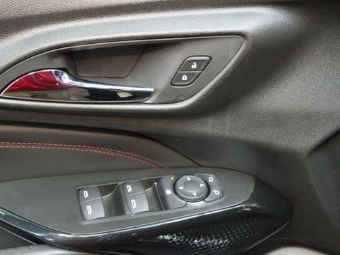 Used 2025 Chevrolet Trax RS image 16