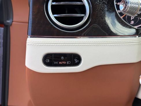 Used 2023 Bentley Continental GT Azure AWD/4WD image 33