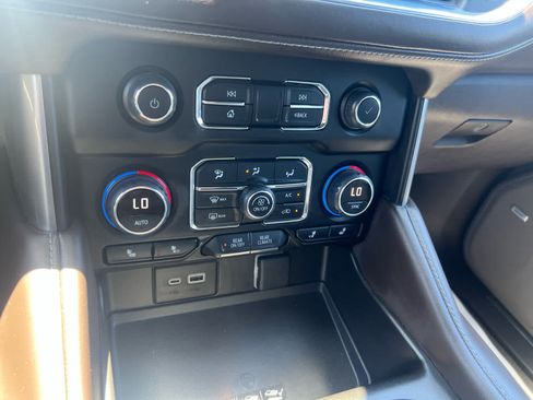 Used 2024 Chevrolet Tahoe LT AWD/4WD image 26
