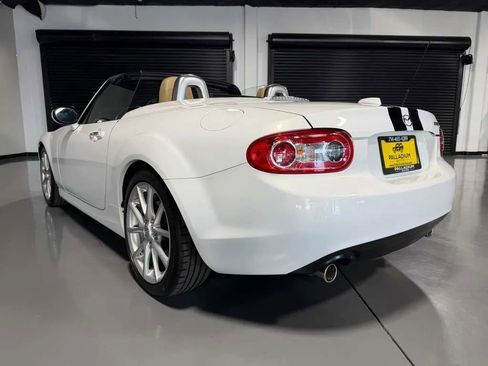 Used 2012 MAZDA MX-5 Miata Grand Touring w/ Premium Pkg RWD image 5