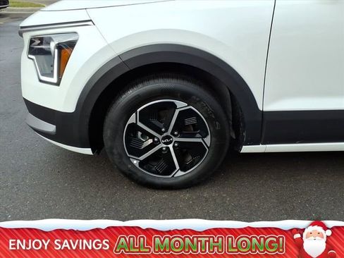 Used 2024 Kia Niro EX image 10