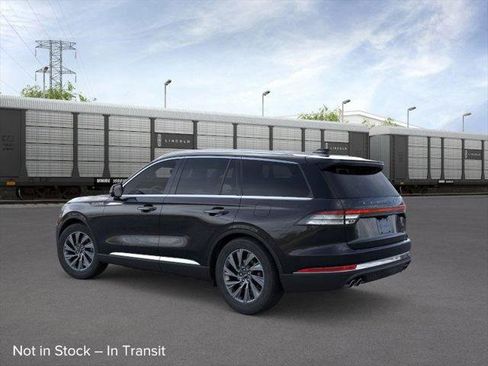 New 2026 Lincoln Aviator AWD image 4