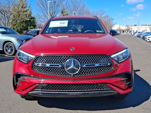 New 2025 Mercedes-Benz GLC 300 4MATIC image 2