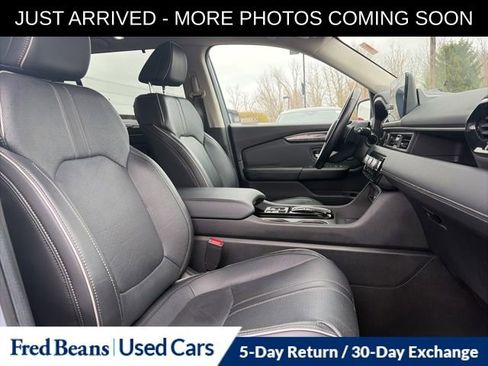 Used 2025 Honda Pilot Elite image 15