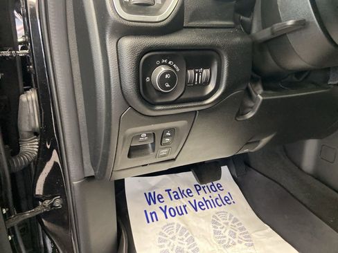 Used 2021 RAM 1500 Laramie image 12