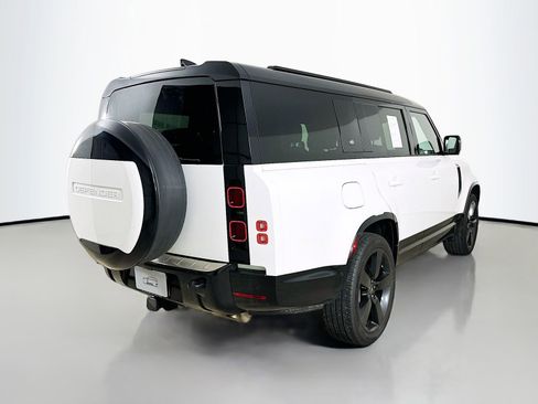 Used 2024 Land Rover Defender 130 X-Dynamic SE AWD/4WD image 5