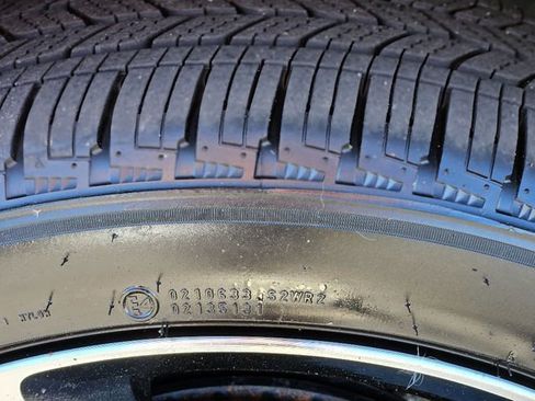 Certified 2025 Nissan Kicks SR w/ Illumination Package image 11