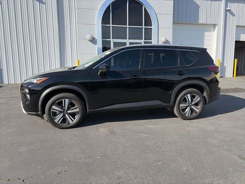 Used 2024 Nissan Rogue SL image 4