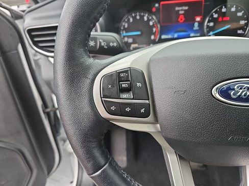Used 2021 Ford Explorer XLT w/ Equipment Group 202A image 19