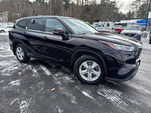 Used 2020 Toyota Highlander LE image 7