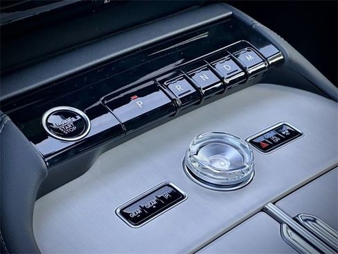 New 2025 Lincoln Navigator Reserve w/ Jet Appearance Package image 33