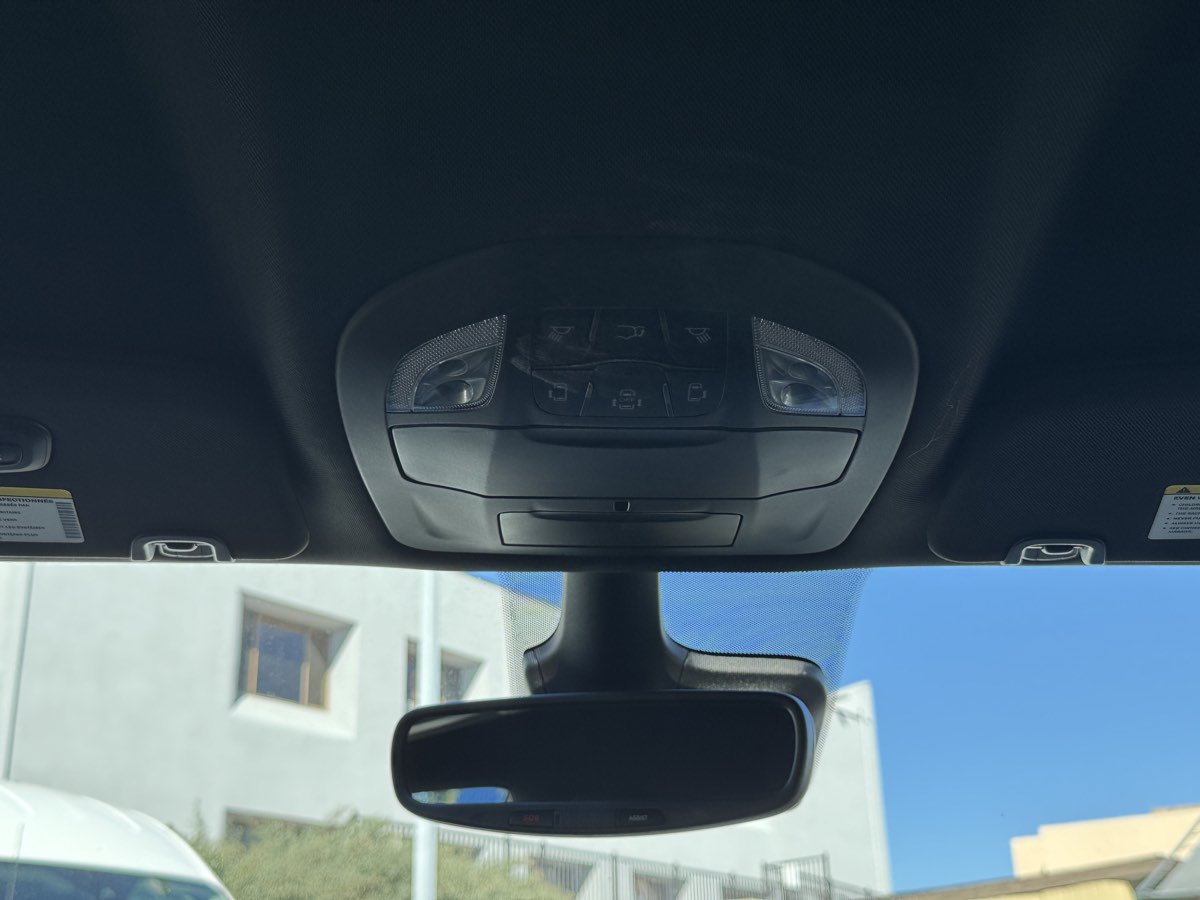 Used 2026 Chrysler Pacifica Select FWD image 24