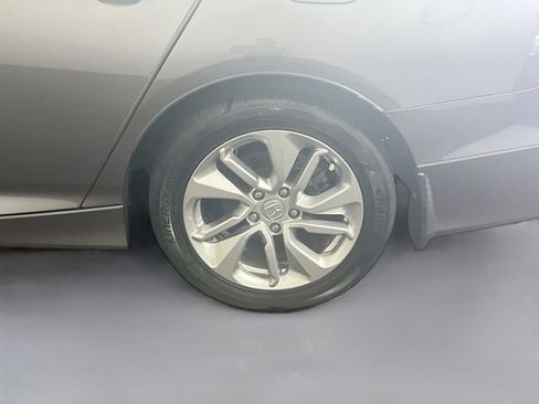 Used 2018 Honda Accord LX image 7