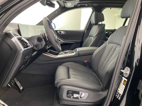 New 2026 BMW X5 M60i w/ Executive Package image 4