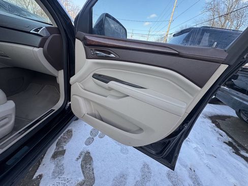 Used 2012 Cadillac SRX Luxury image 22