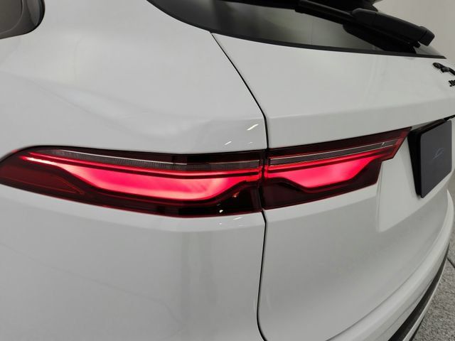 Used 2026 Jaguar F-PACE R-Dynamic S AWD/4WD image 19