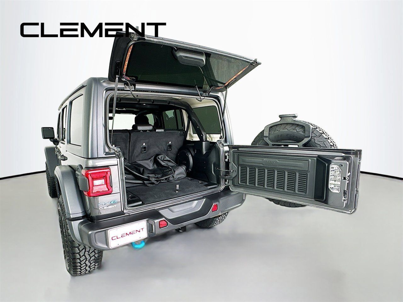 Used 2022 Jeep Wrangler Unlimited Rubicon 4xe w/ Dual Top Group AWD/4WD image 11
