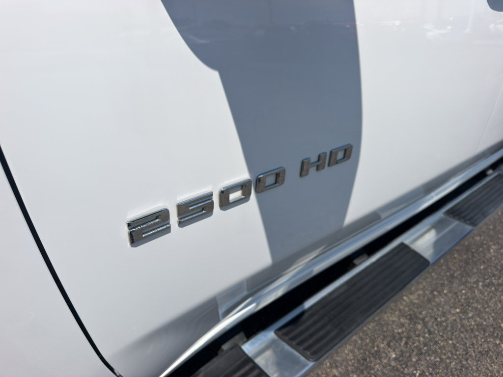 Used 2025 Chevrolet Silverado 2500 LT w/ Safety Package AWD/4WD image 11