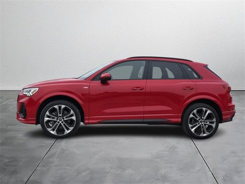 Used 2022 Audi Q3 2.0T Premium Plus image 2