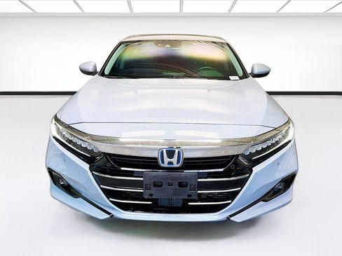 Used 2022 Honda Accord Touring image 2