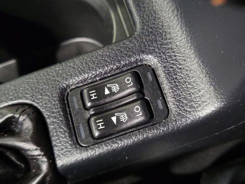 Used 2016 Subaru Crosstrek 2.0i Premium AWD/4WD image 19