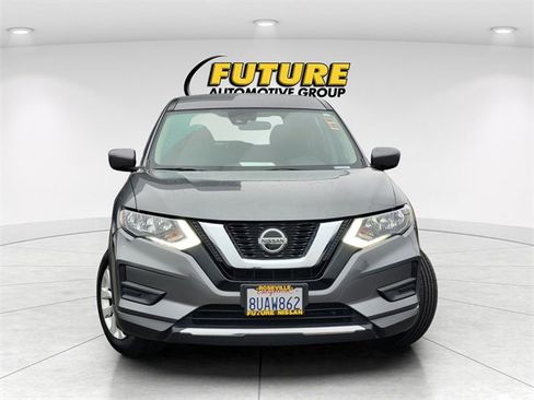 Used 2020 Nissan Rogue S image 2