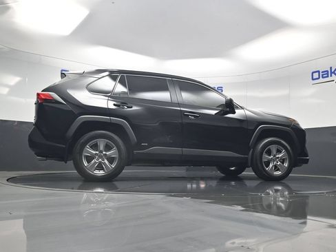 Used 2024 Toyota RAV4 LE AWD/4WD image 44