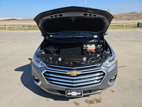 Used 2021 Chevrolet Traverse High Country image 31