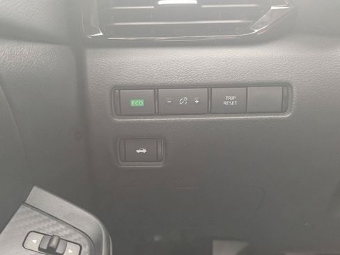 Used 2025 Nissan Sentra SV w/ Trunk Package FWD image 26