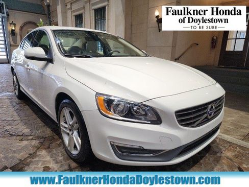 Used 2015 Volvo S60 T5 Premier image 1