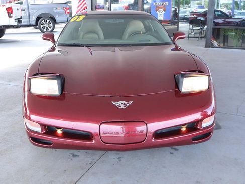 Used 2003 Chevrolet Corvette Coupe w/ Preferred Equipment Group RWD image 13